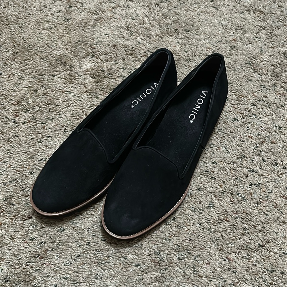Vionic Willa Wedge Loafers – Black Suede, NWOT size 7